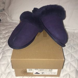 UGG Slippers sz 7